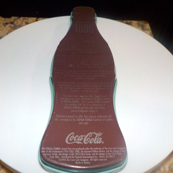 Vintage 1996 Coca Cola 3D bottle shape tin by Pentech - Picture 3 of 6
